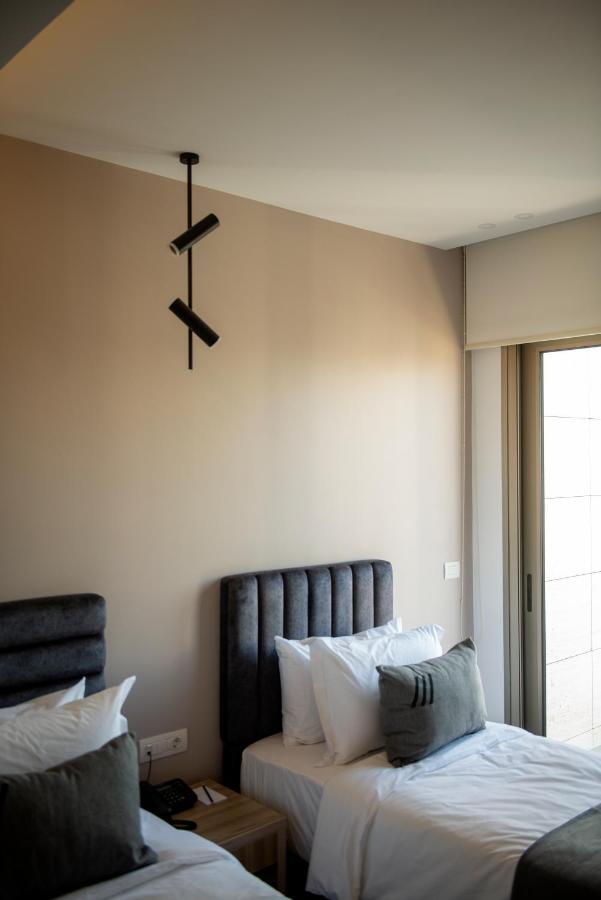 Zur And 3* Beirut