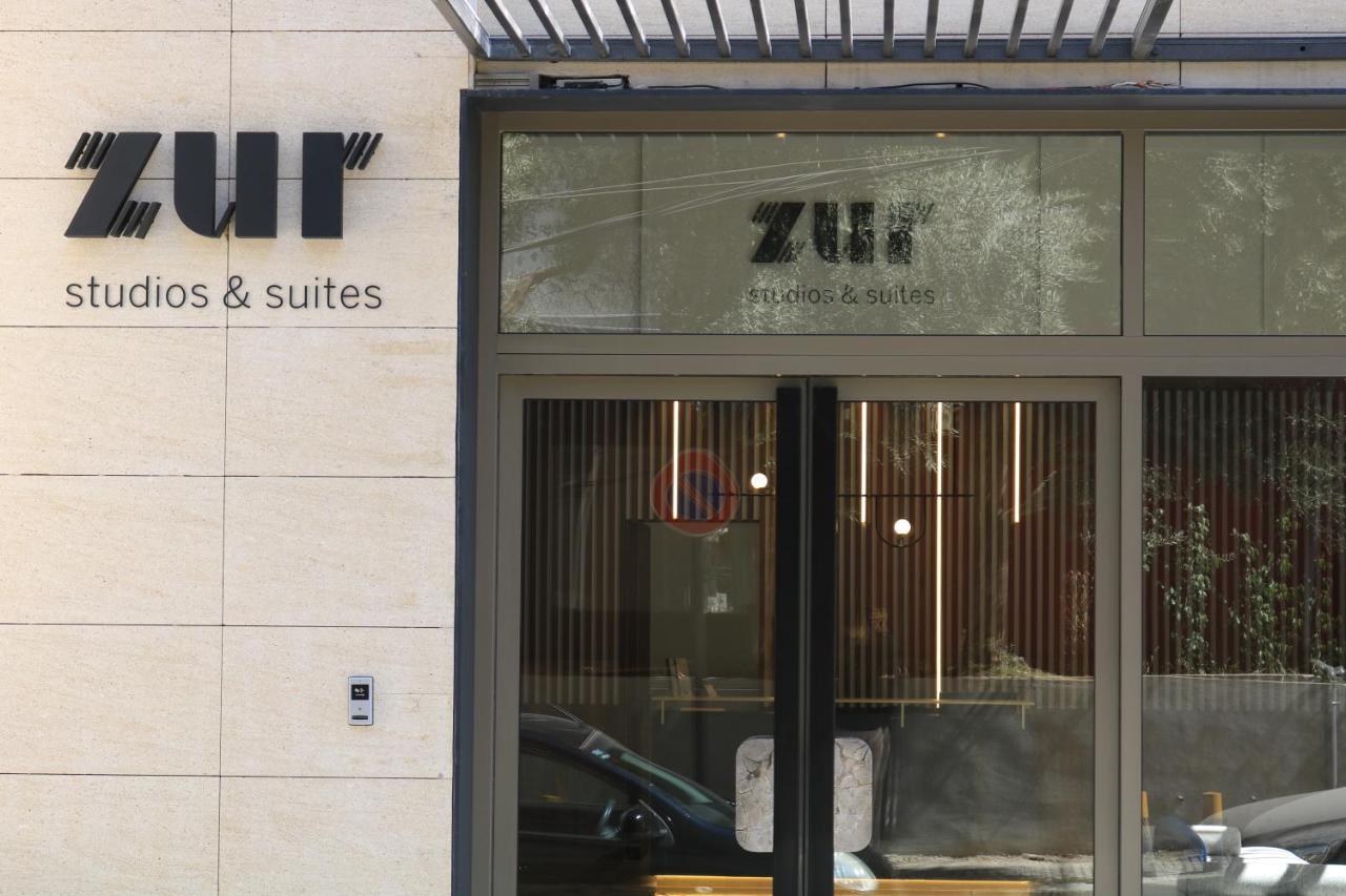 Zur And 3*